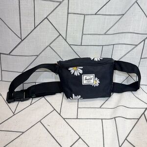 Herschel Supply Fourteen Waist Pack, Black With White Daisy Flowers, Belt‎ Bag